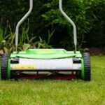 5 good reasons to switch to a manual lawn mower