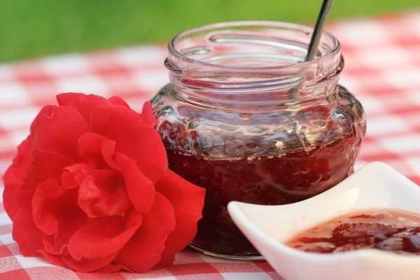 Rose petal jelly