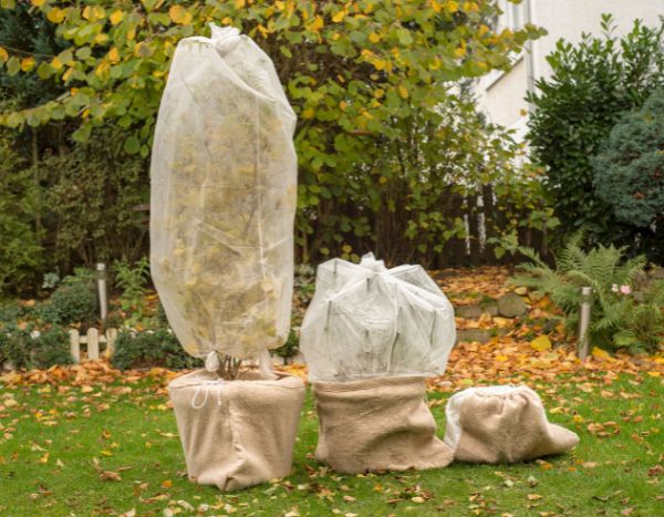 How to install garden fleece?