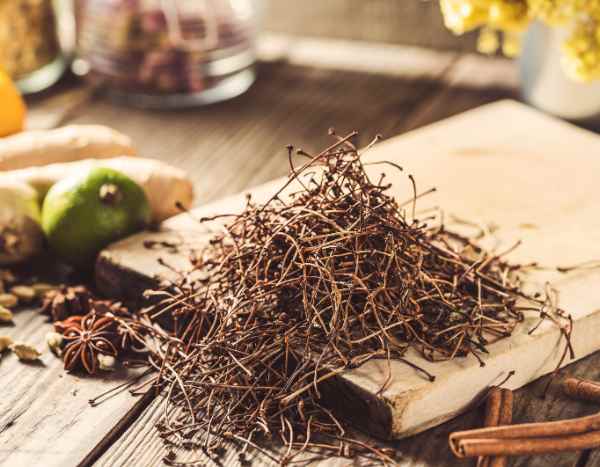 How to dry and use cherry stalks?