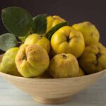How to harvest and store quinces?