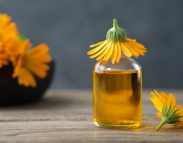 How to make a plant-based lotion for naturally highlighted hair?
