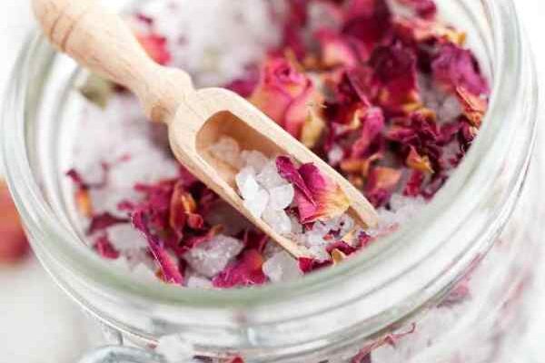 How to make bath tea with plants for a moment of well-being?