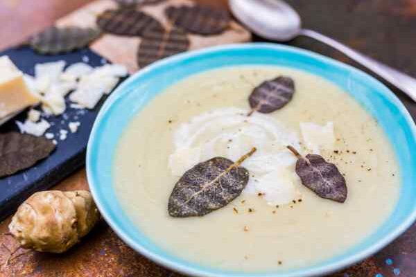 Helianthus soup: a comforting winter velouté