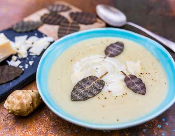 Helianthus soup: a comforting winter velouté
