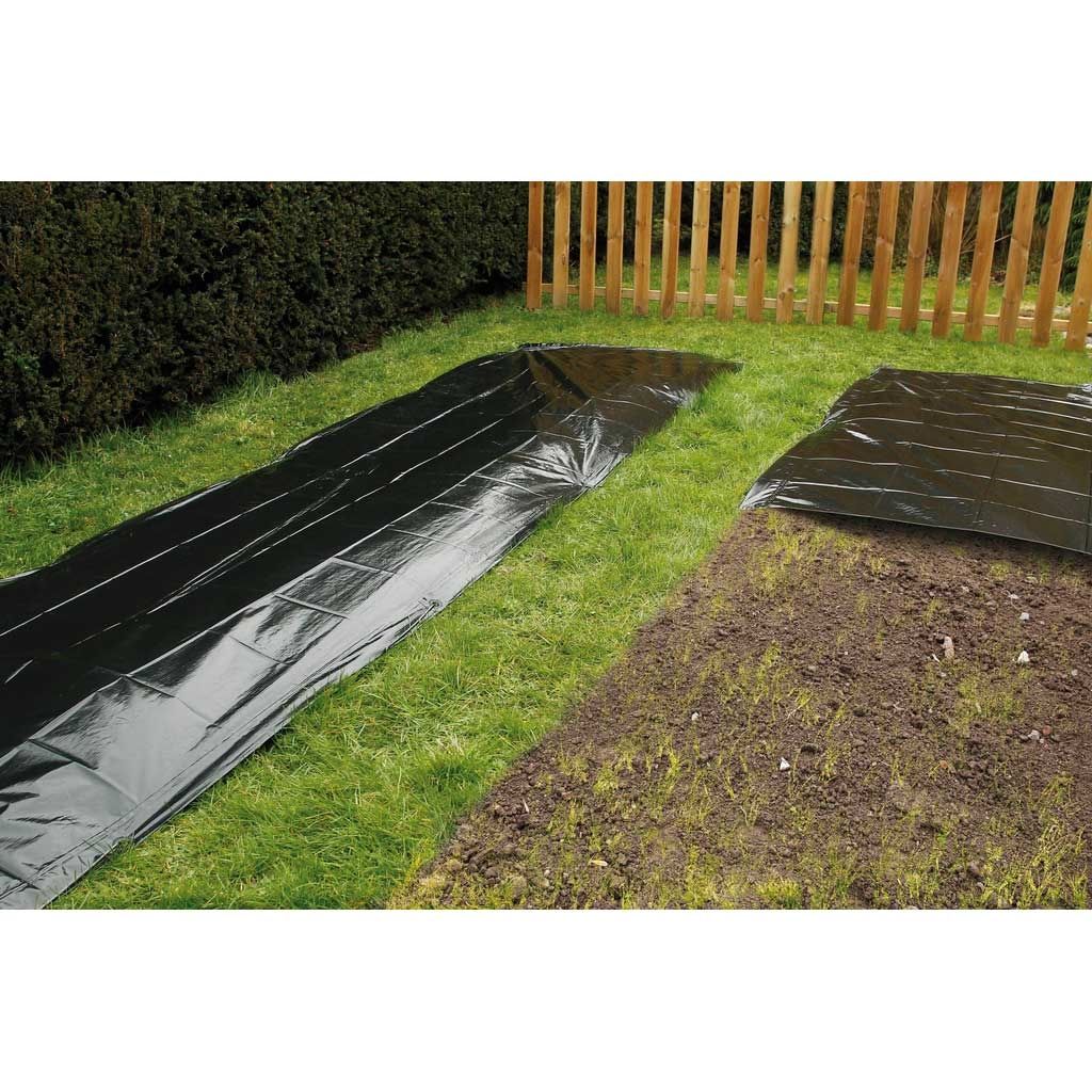 Black winter cover for clean soil 1.2 x 5 m (16ft)