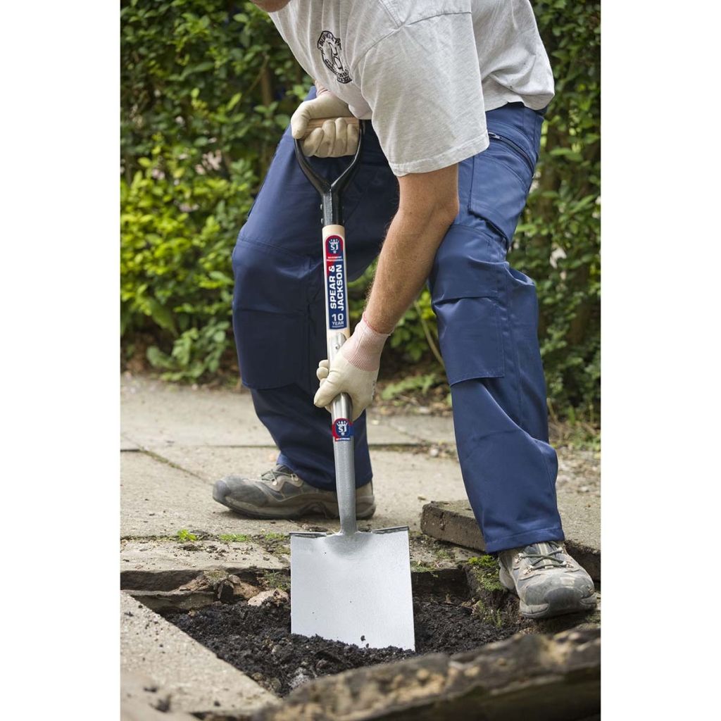 Professional forged steel English spade by Spear & Jackson
