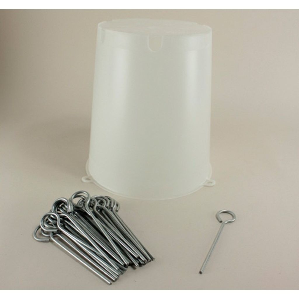 Clear tomato bell Ø 22.4cm (9in) x 25.3cm (10in) - sold in packs of 3.