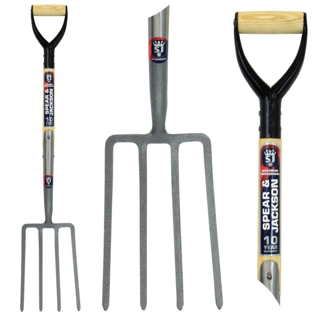 Spear and Jackson small professional English fork with a wooden handle